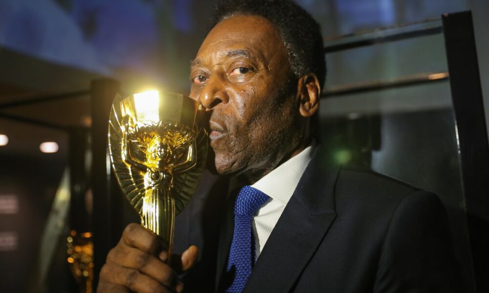 Pelé chega aos 82 anos recebendo homenagens