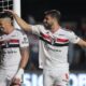 São Paulo arranca vitória sobre Atlético-GO no Morumbi