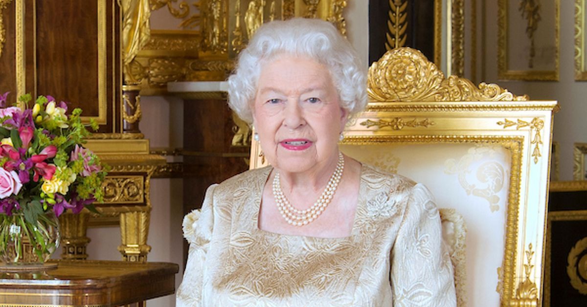 Rainha Elizabeth teria ficado “horrorizada” pelo retrato da família real da Netflix em “The Crown”