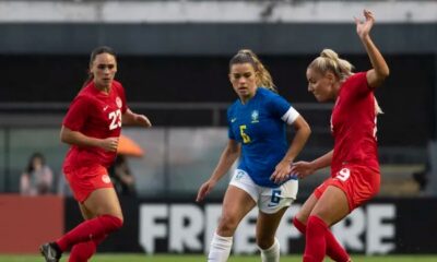 Seleção feminina bate Canadá nos acréscimos em último amistoso de 2022