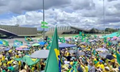 Manifestantes vão às ruas no feriado para protestar contra o resultado das eleições 2022