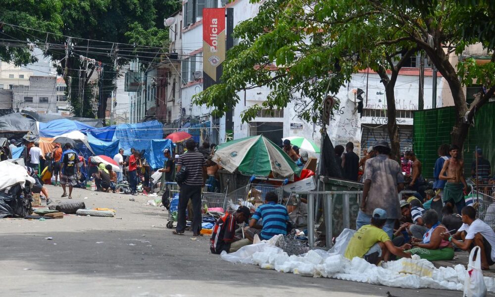 SP: deputado aciona MP contra retirada de barracas de moradores de rua