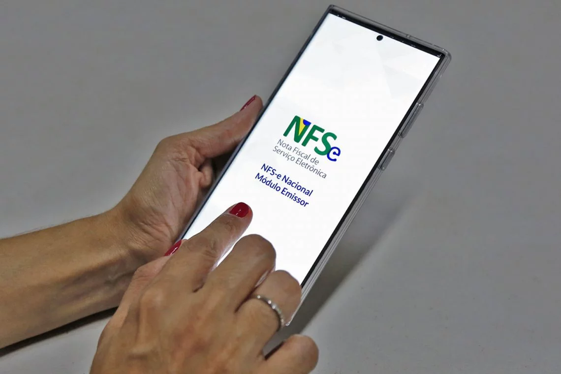 CNM alerta gestores municipais sobre mudanças no layout da NFSe com a reforma tributária