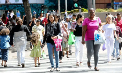 2024: Brasil tem 212,6 milhões de habitantes, revela IBGE