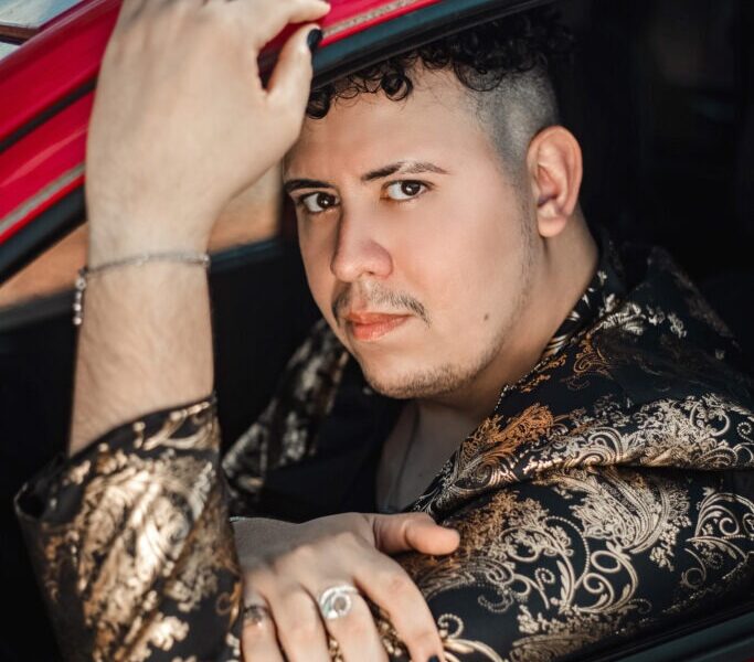 Marc Yann comemora sucesso do single “Profano”: “Tem sido mágico”