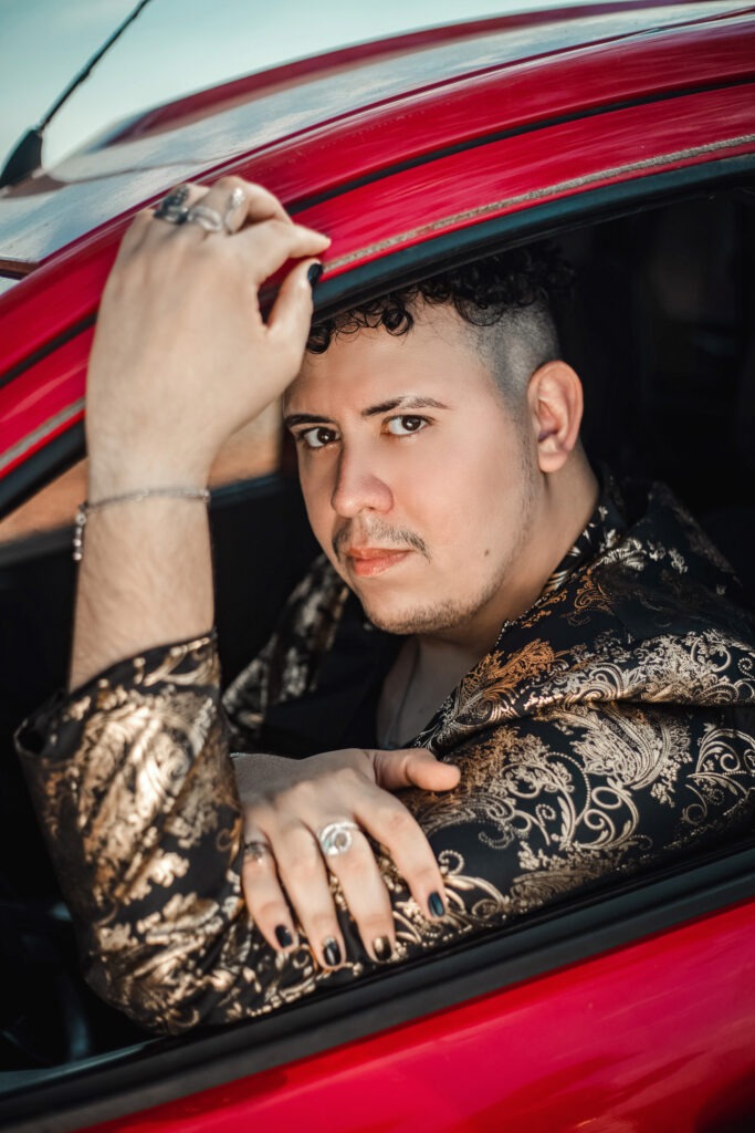 Marc Yann comemora sucesso do single “Profano”: “Tem sido mágico”