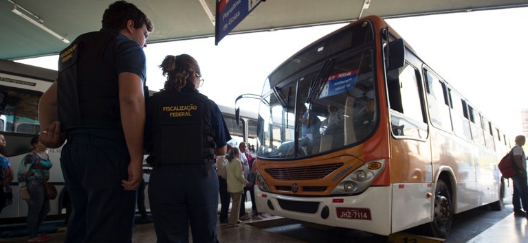 Aumento da passagem: tarifa do transporte semiurbano reajustada